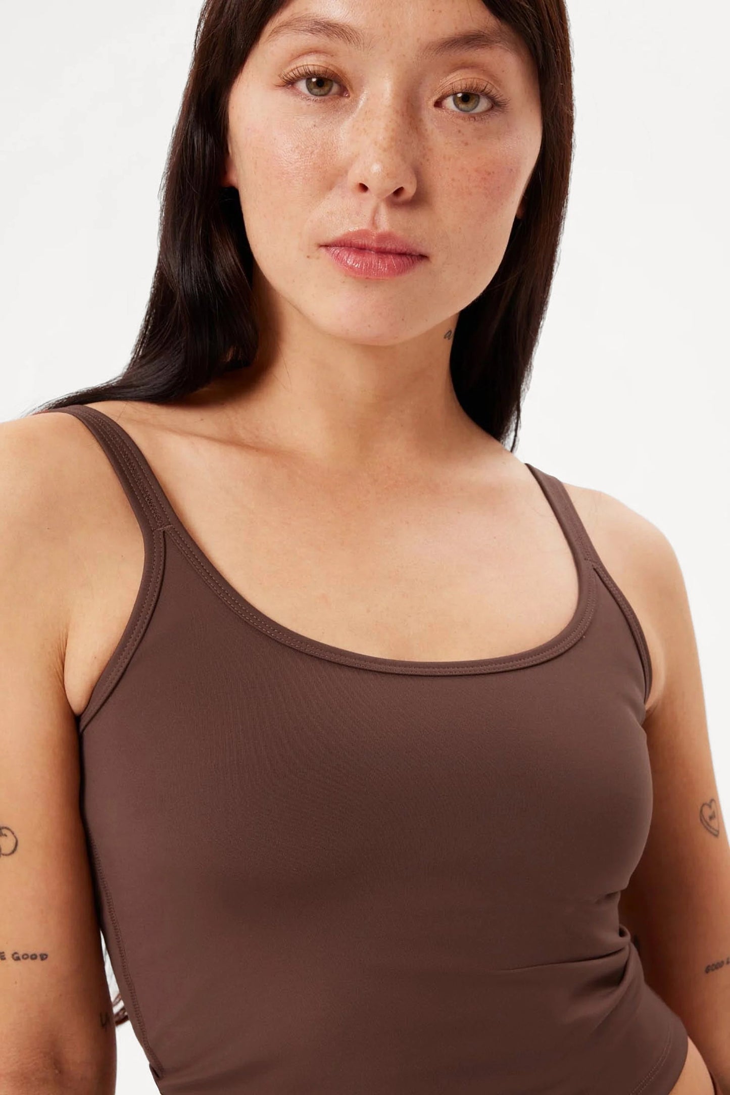 Gemma Scoop Tank, Earth