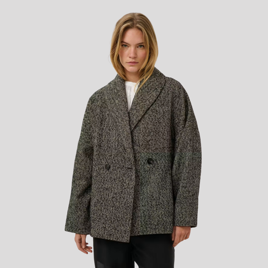 Soaked, Cova Peacoat