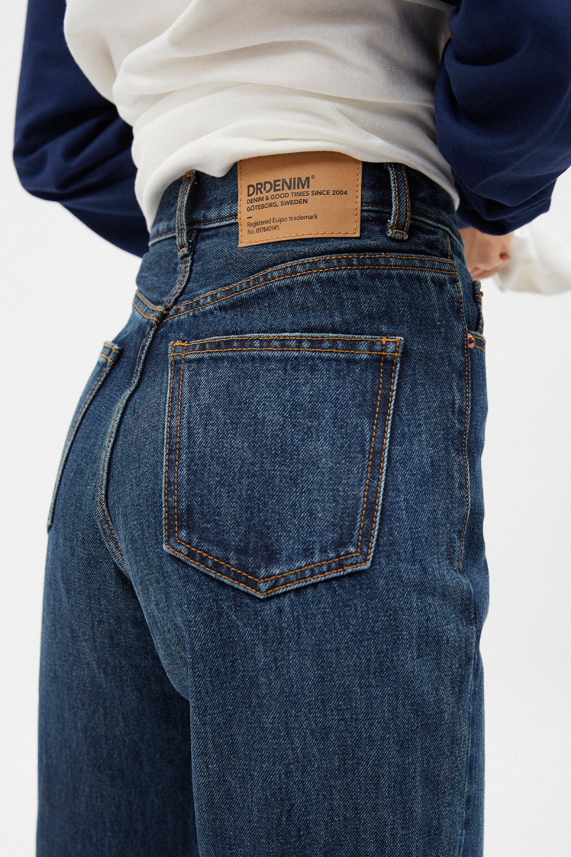 Echo, Canyon Dark Used (32" inseam)