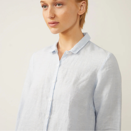 Naif, Pippa Blouse in Washed Linen, Chambray Light Blue