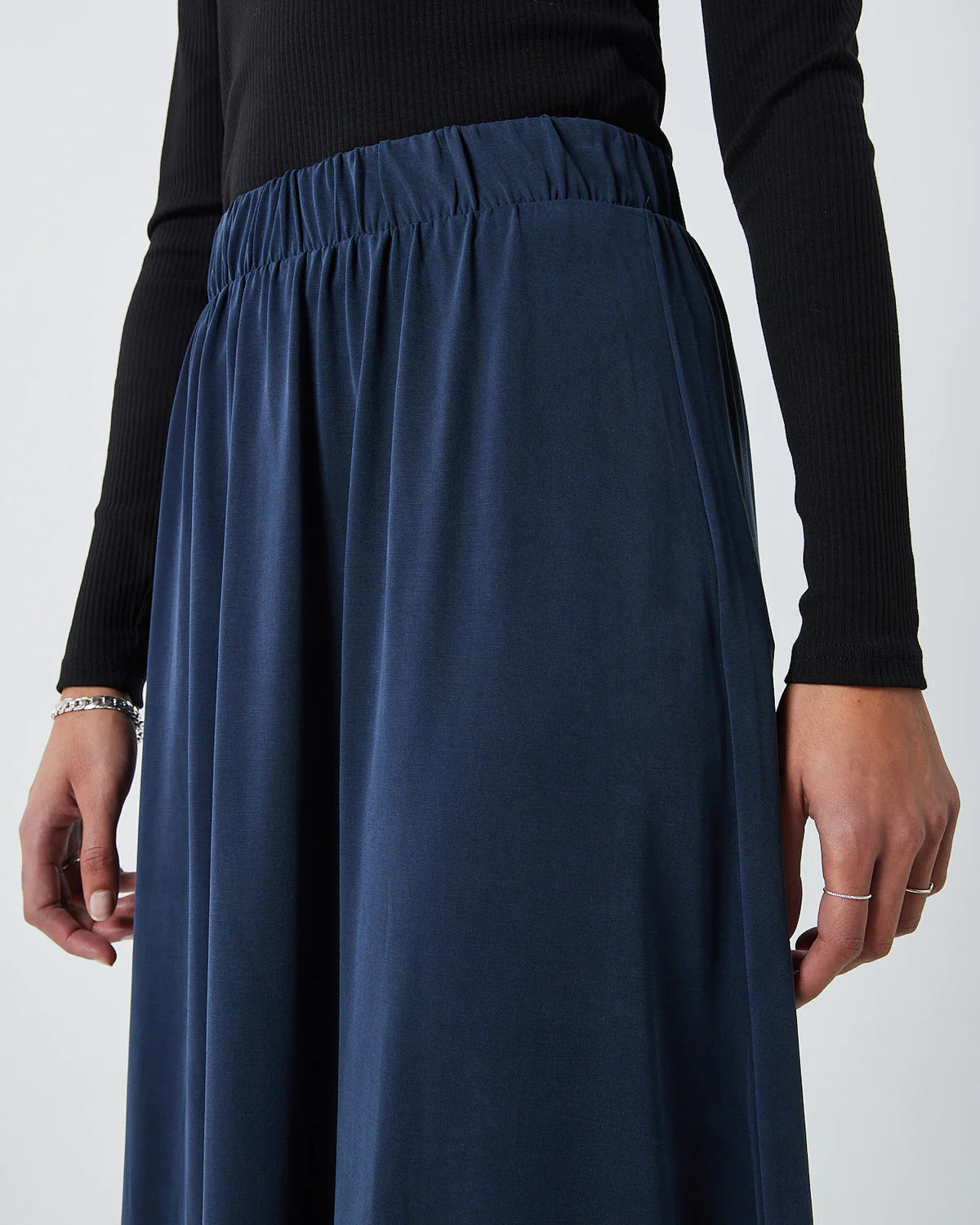 Regisse Midi Skirt