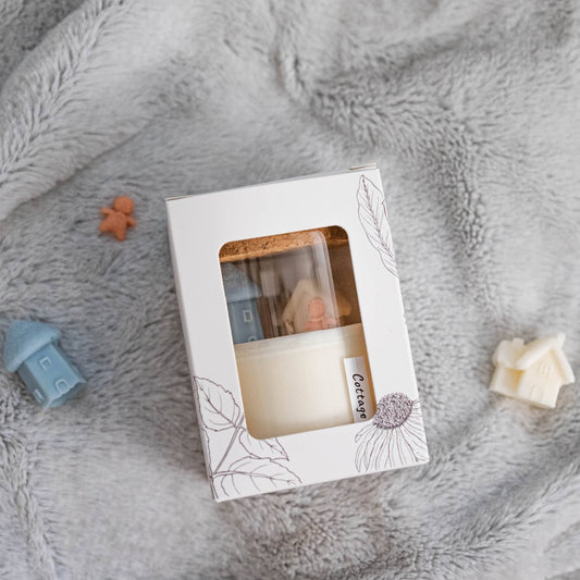 Cottage in the Snow Candle, Apple Cider