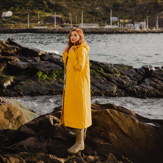 The Mernini Raincoat, Dory Yellow
