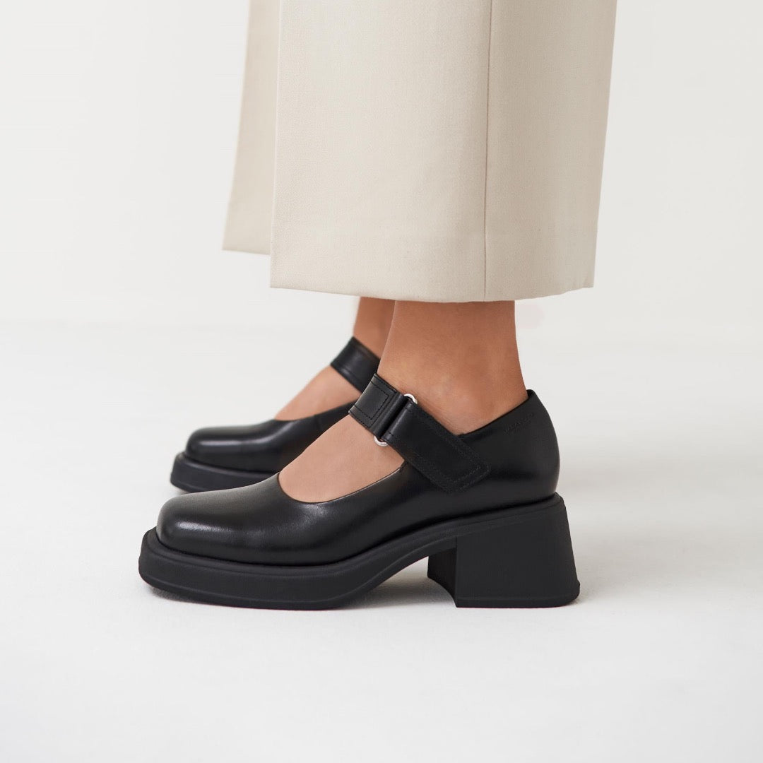Dorah Pumps