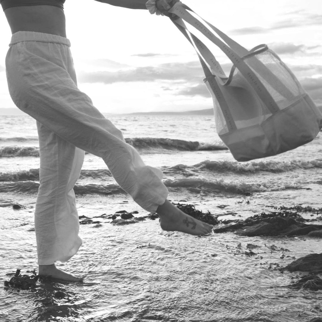 Dans le Sac Mesh Beach Tote Bag