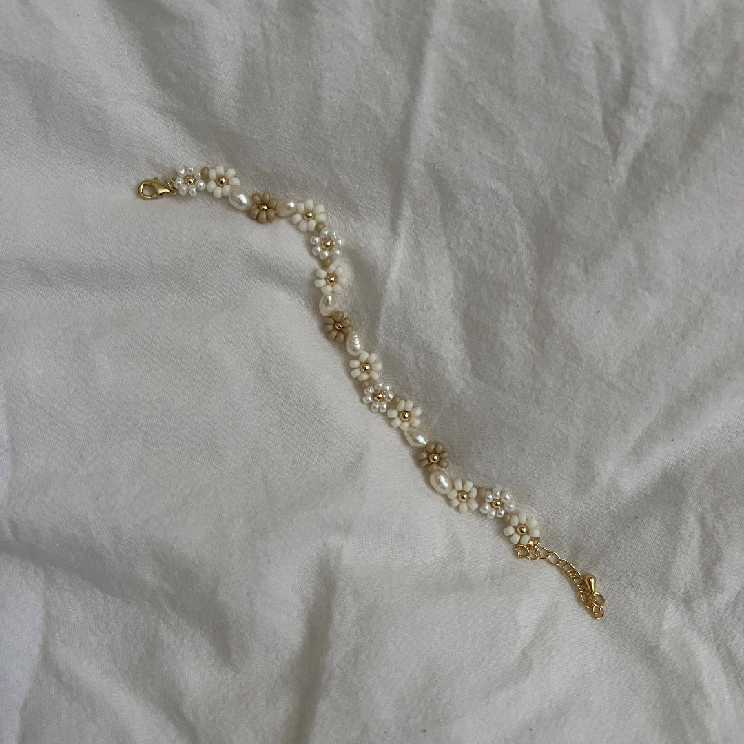 Oak + Eve, Gold Filled Daisy Bracelet