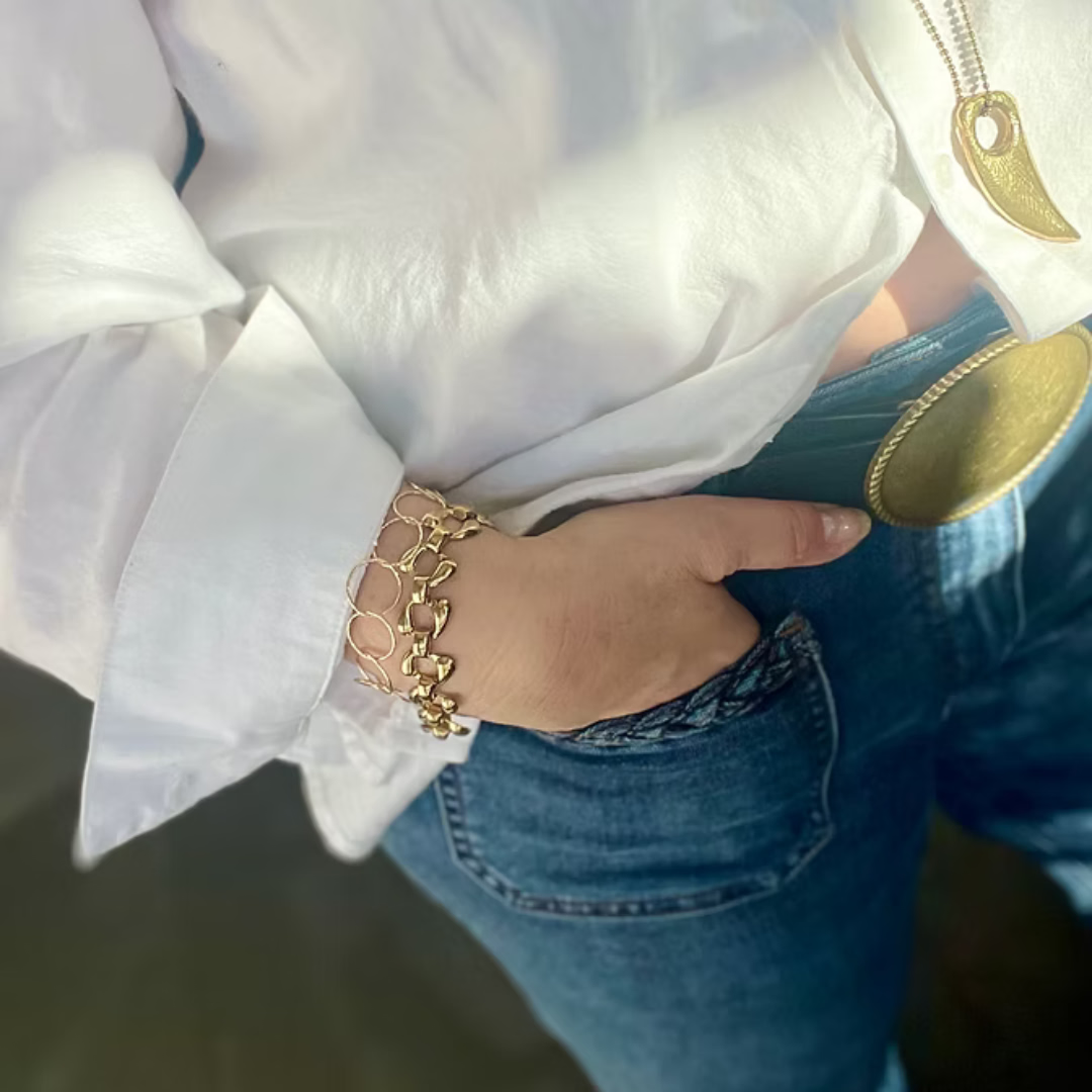 Frug, 14K Goldplate Delicate Loop Bracelet FBJ17