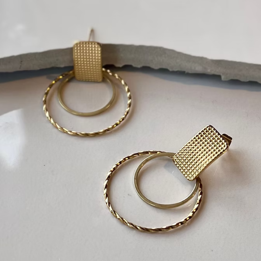 Frug, Vintage Brass Loop Earrings FEJ35