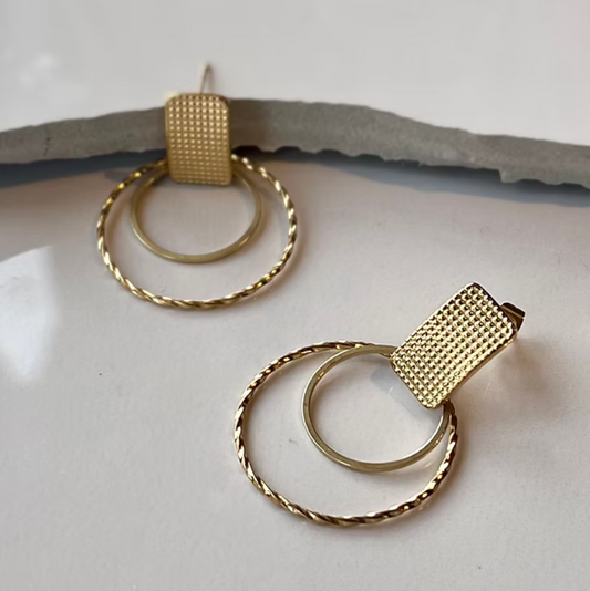 Frug, Vintage Brass Loop Earrings FEJ35
