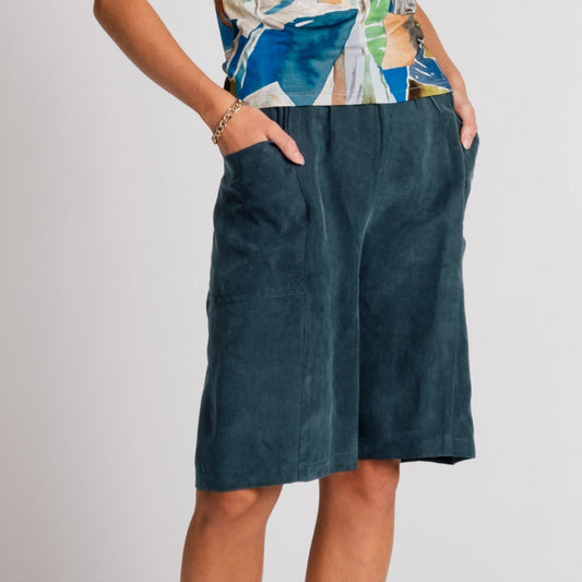 Allison Wonderland, Tyrant Short, Petrol