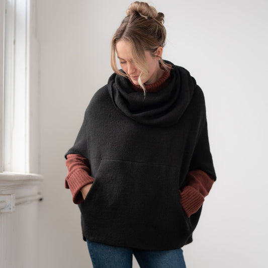 Kanga Kowl Capelet, Black