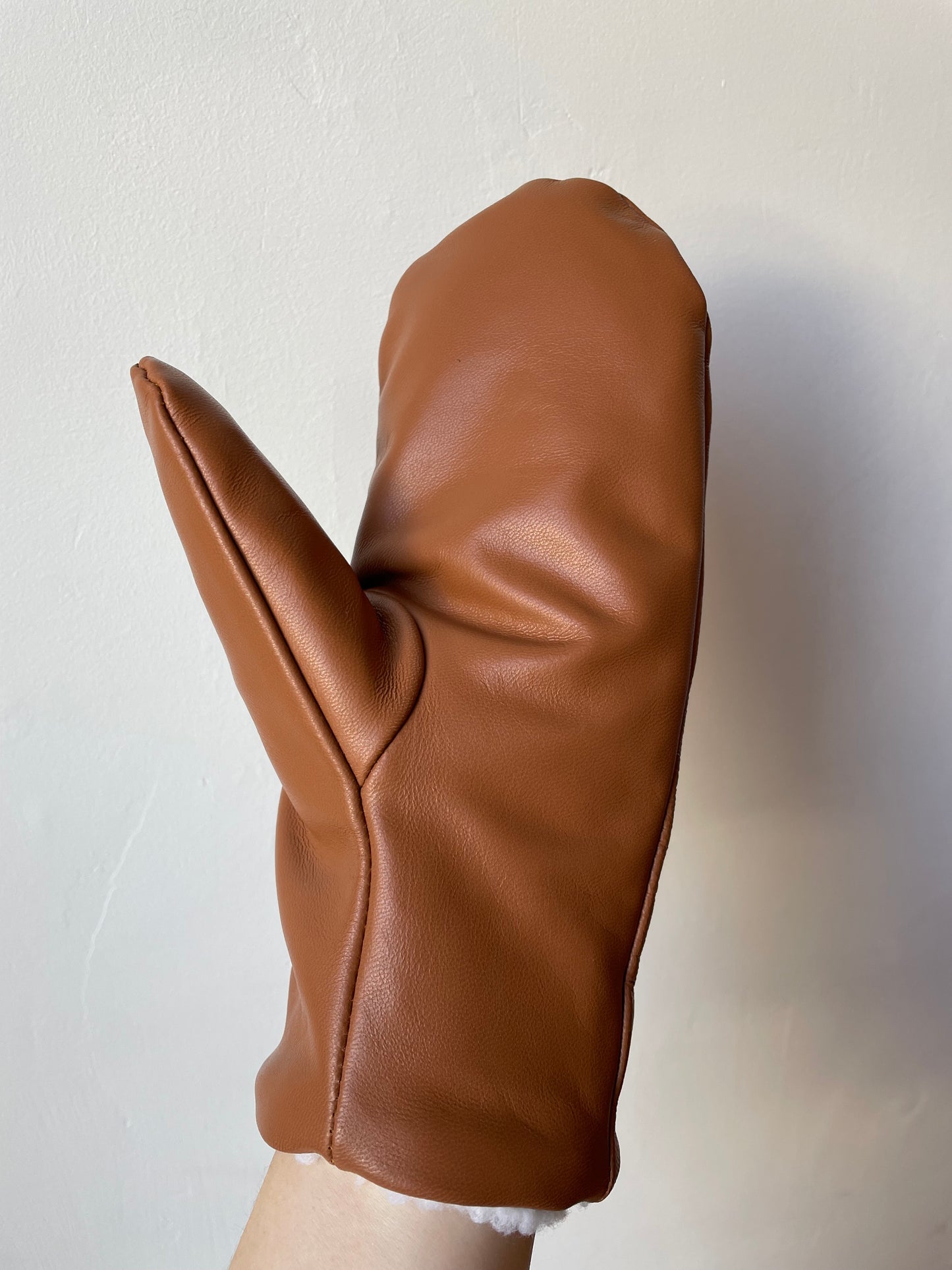Milo & Dexter, Classic Leather Mittens