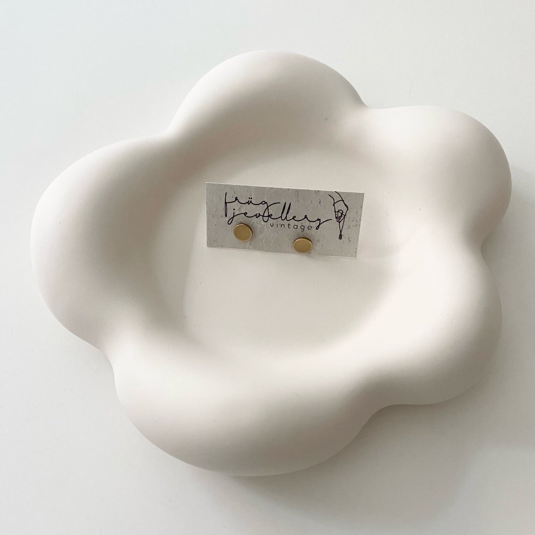 Brass Studs, Circles