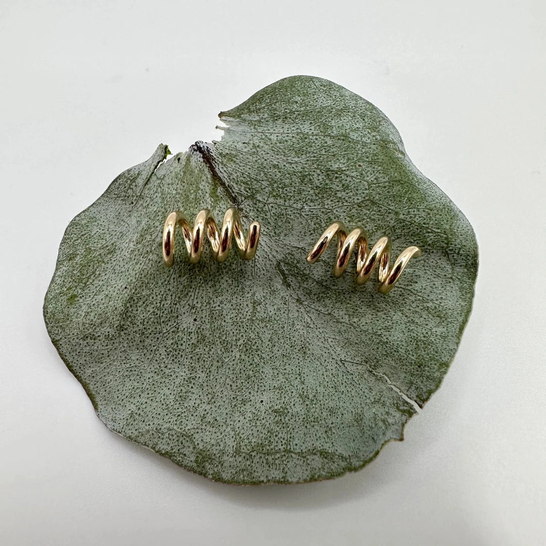 Open Fire, Play Studs