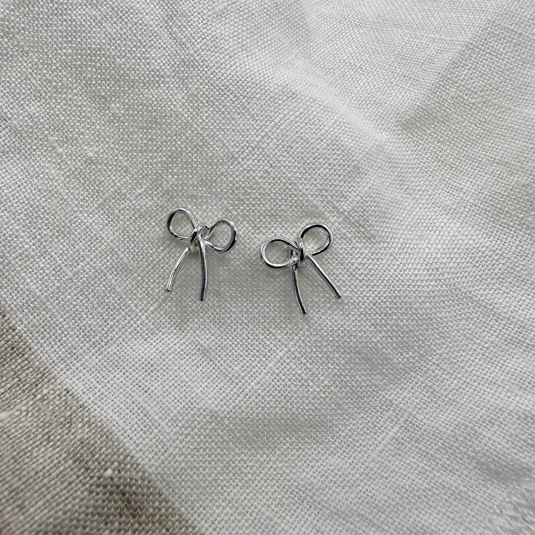 Open Fire, Bow Studs