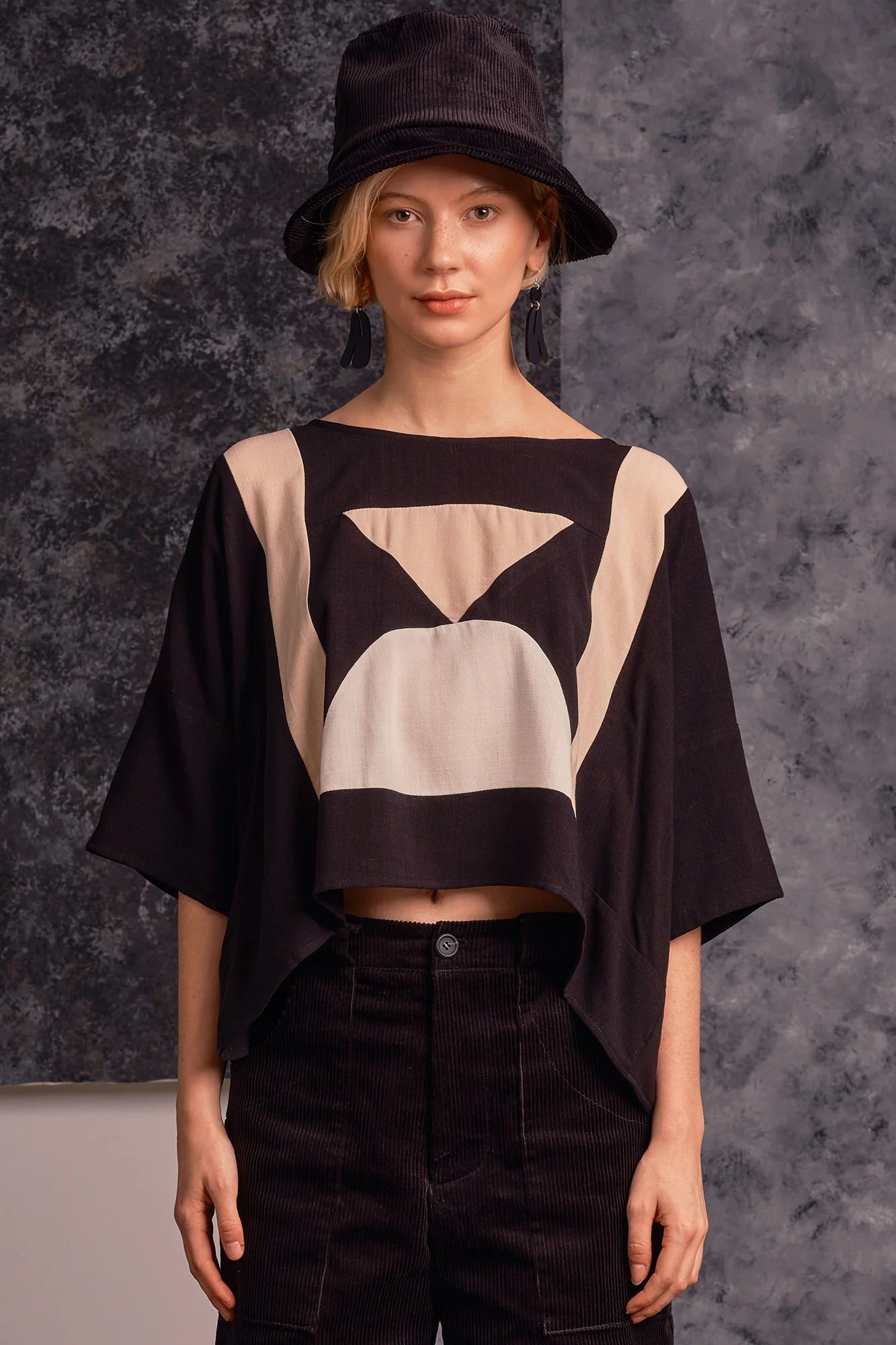 Eris Top, Black