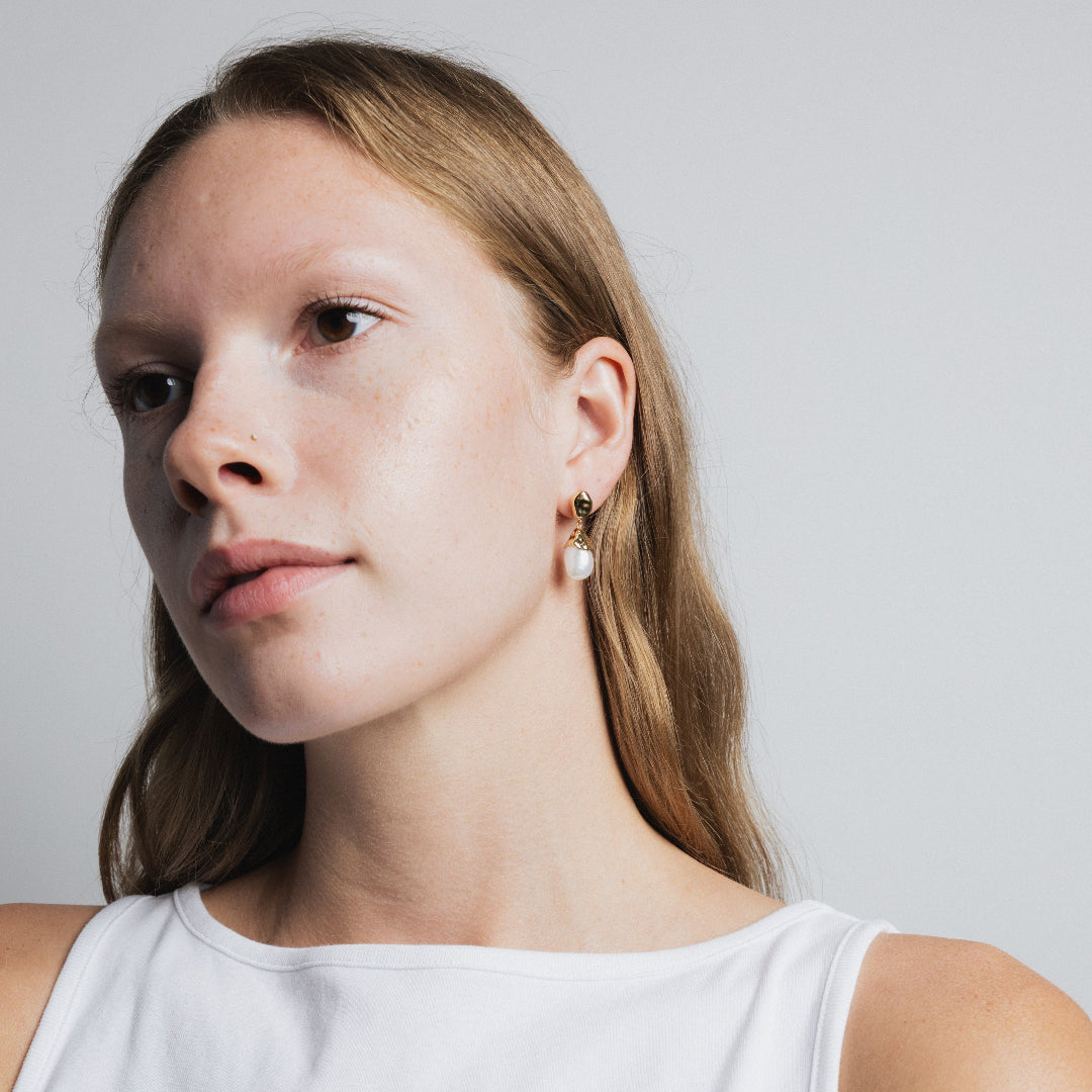 Wolf Circus, Pearl Drop Earring, Gold