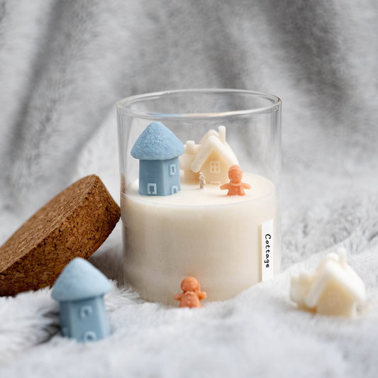 Cottage in the Snow Candle, Apple Cider