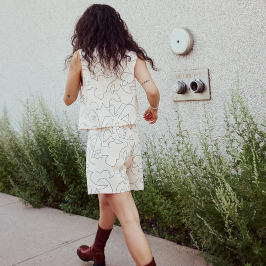 Eve Gravel, Lee Shirt