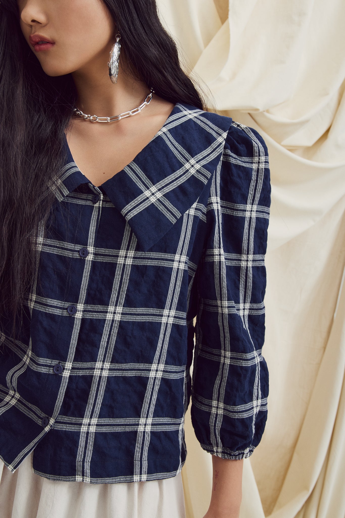 Eve Gravel, Lucila Top
