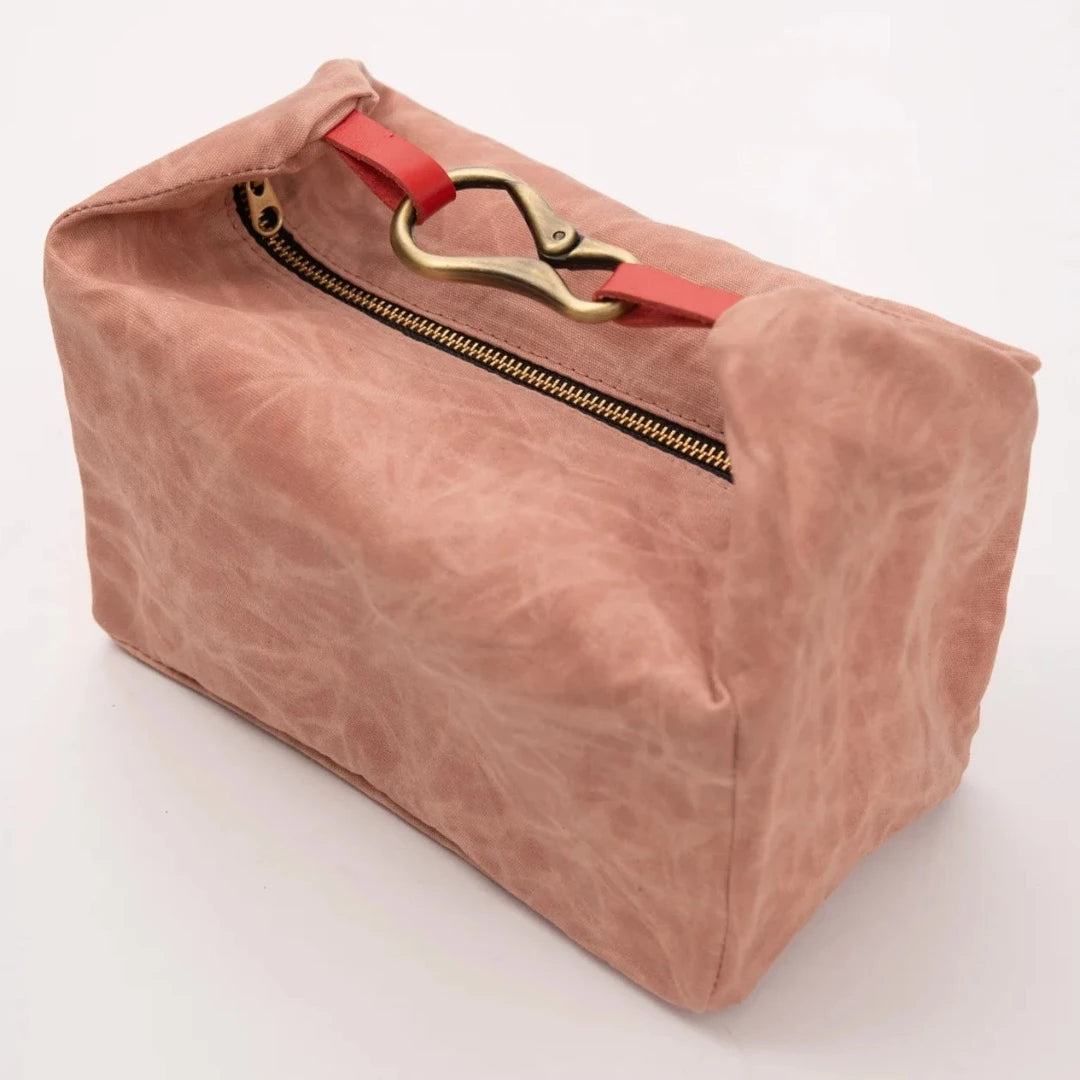 Travel Case in Waxed Canvas,Des Carrières Model