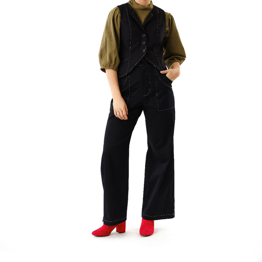 Jennifer Glasgow, Lapita Trouser