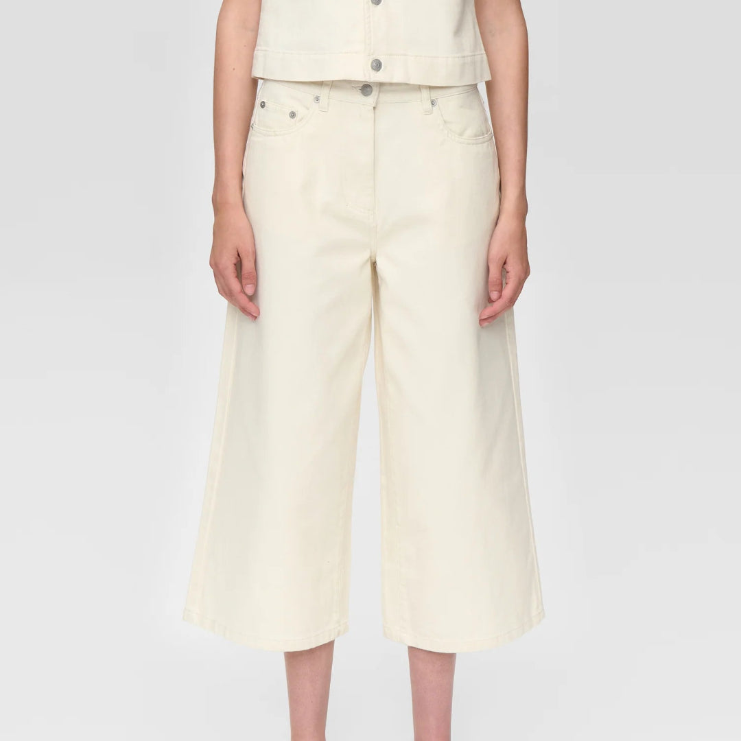 Minimum, Caroline Culotte Jean, Whisper White