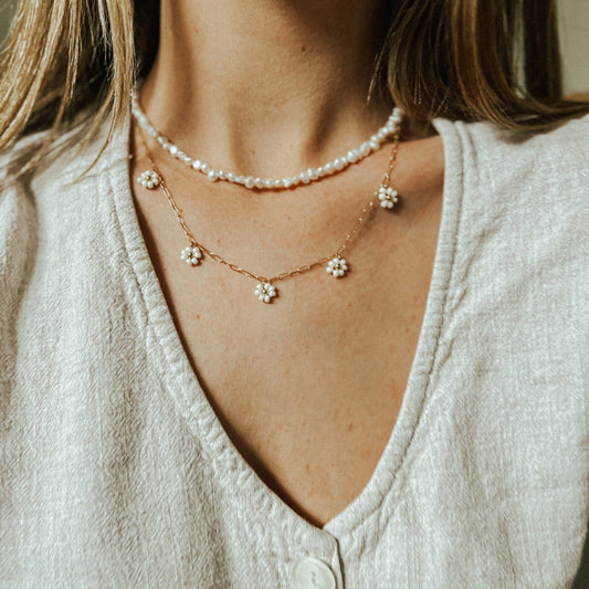 Oak + Eve, Bloom Daisy Necklace w/ 14K Gold-Filled Paperclip Chain
