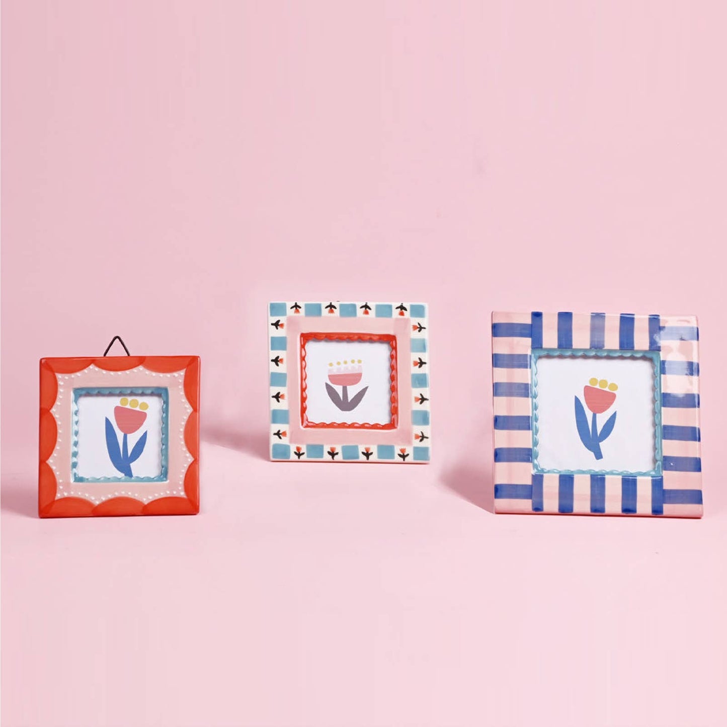 Ceramic Picture Frame, Red Scallop