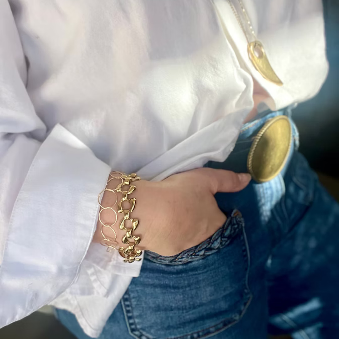 Frug, 14K Goldplate Delicate Loop Bracelet FBJ17