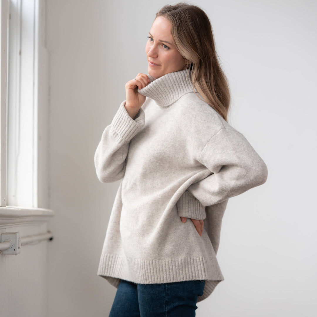 Dog Walker Sweater, Fawn