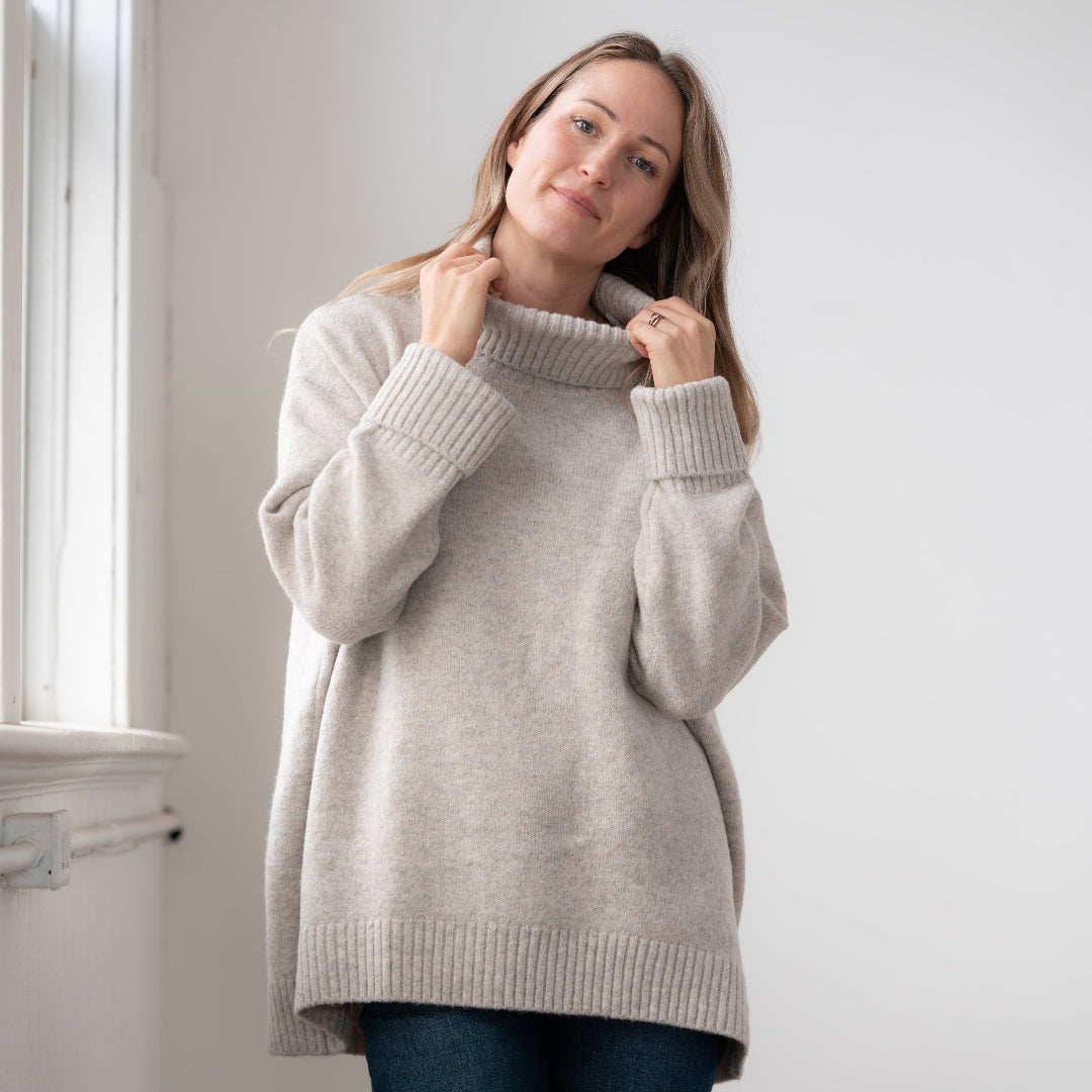 Dog Walker Sweater, Fawn