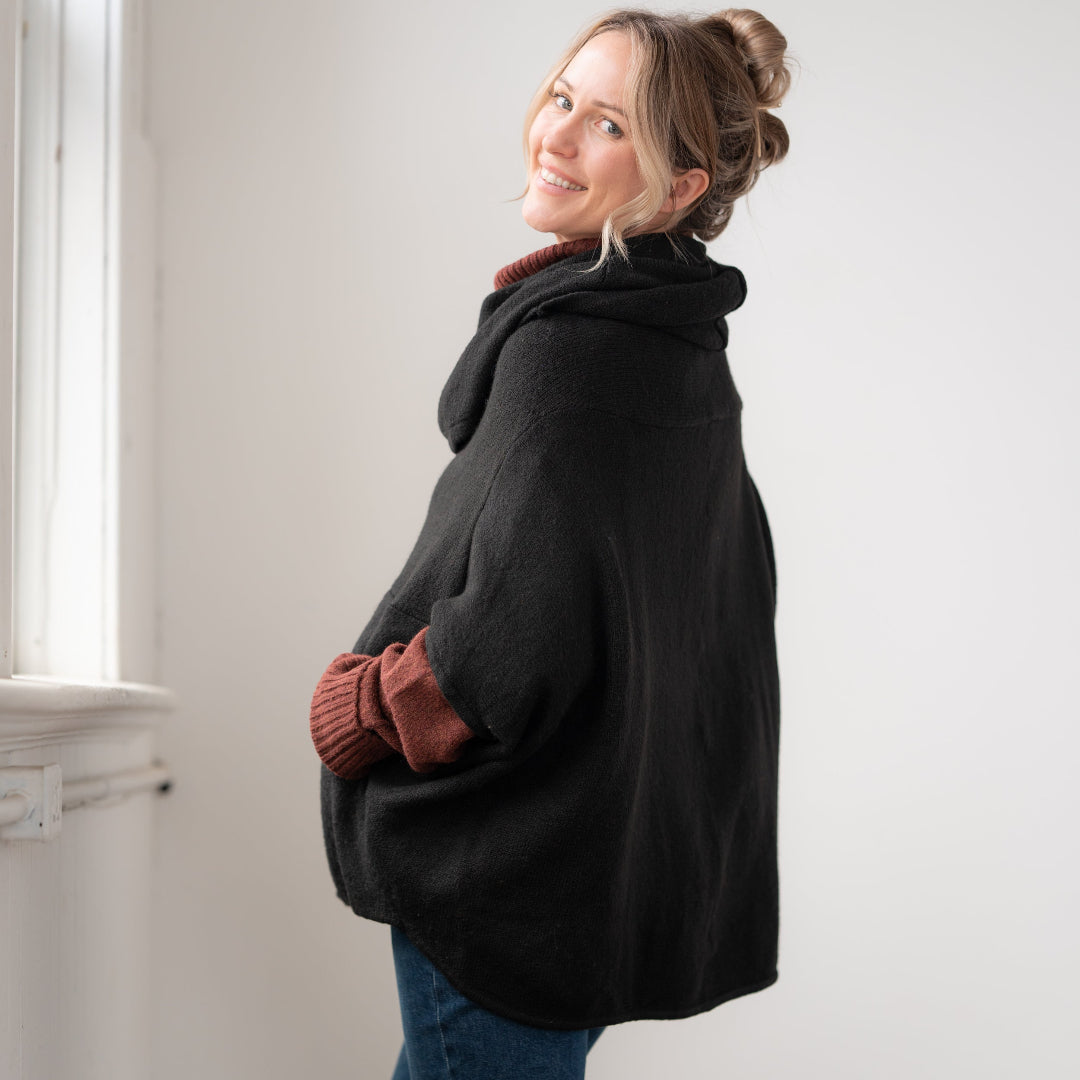 Kanga Kowl Capelet, Black