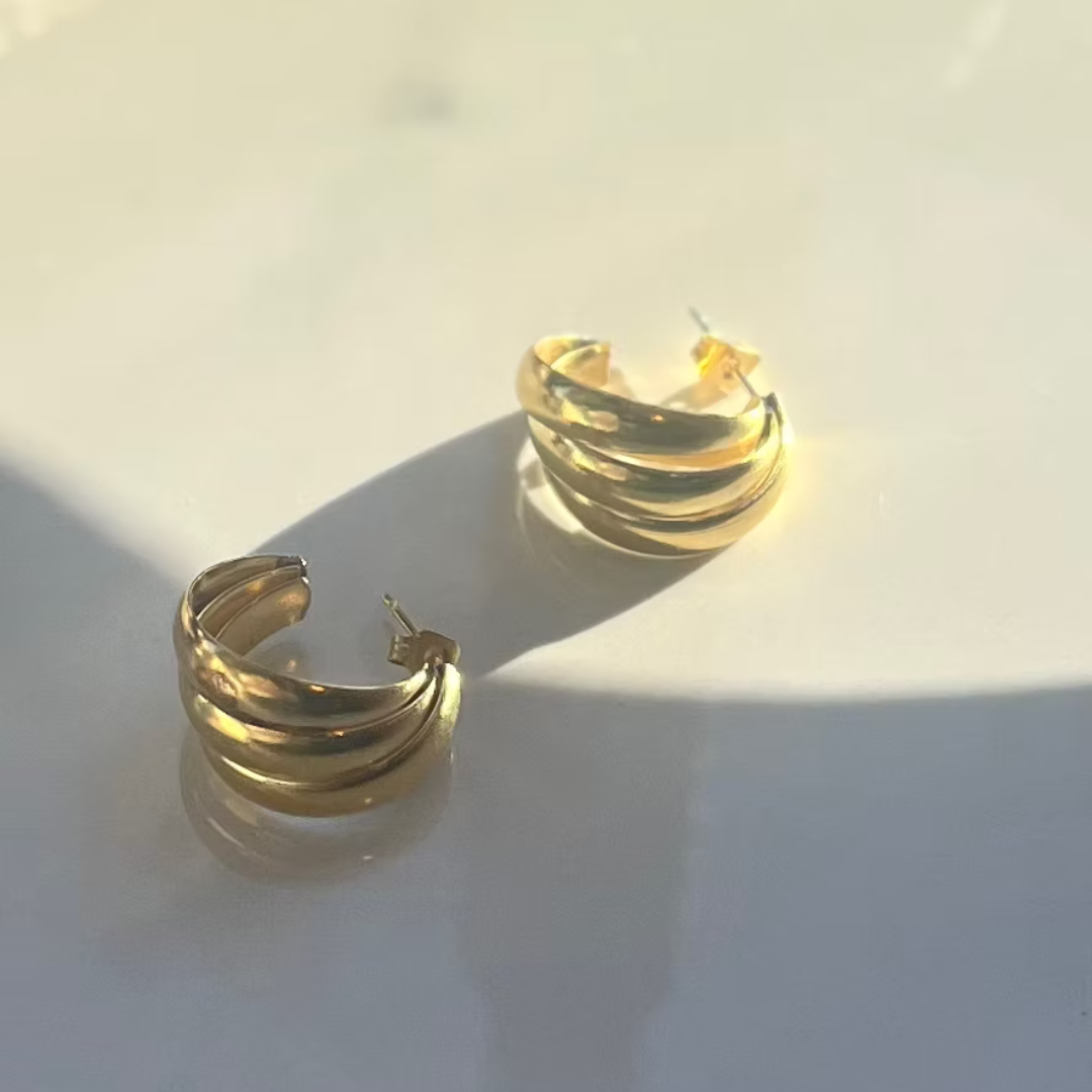 Frug, Vintage Brass Demi Hoops FEH06