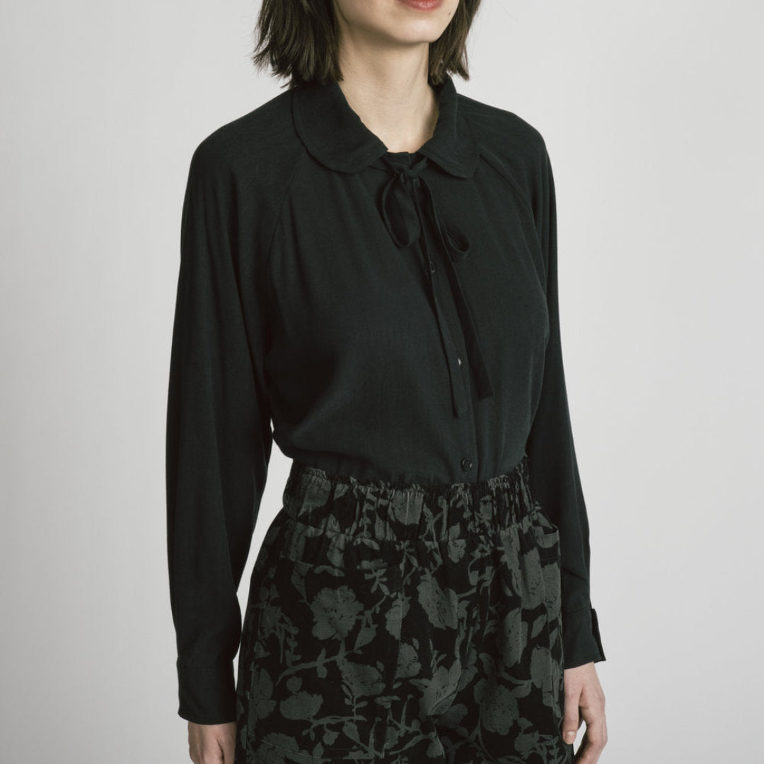 Allison Wonderland, Hydra Blouse, Black