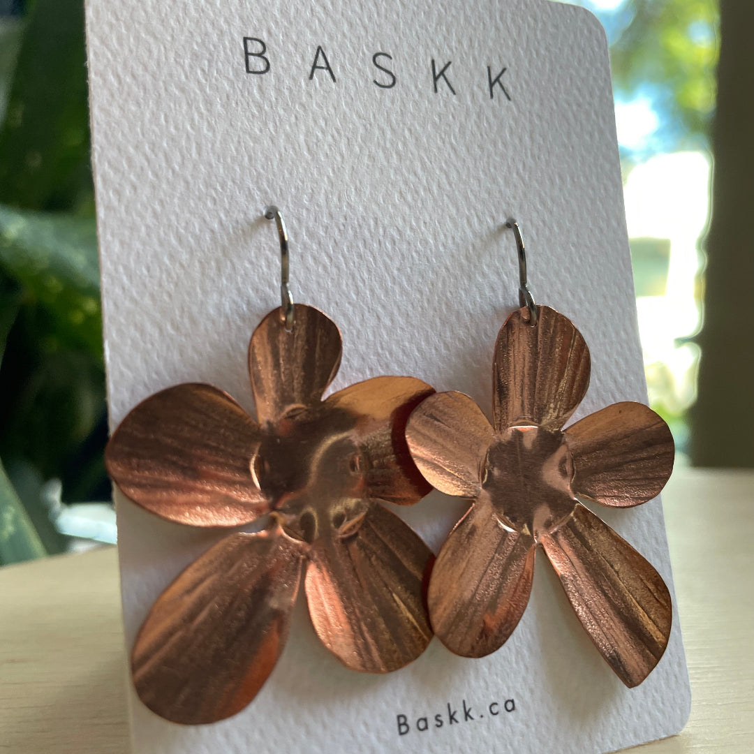 Baskk, Medium Copper Flower Earrings