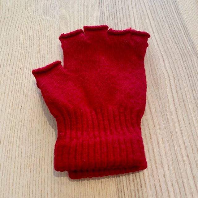 Milo & Dexter, Classic Fingerless Gloves, Black and Red