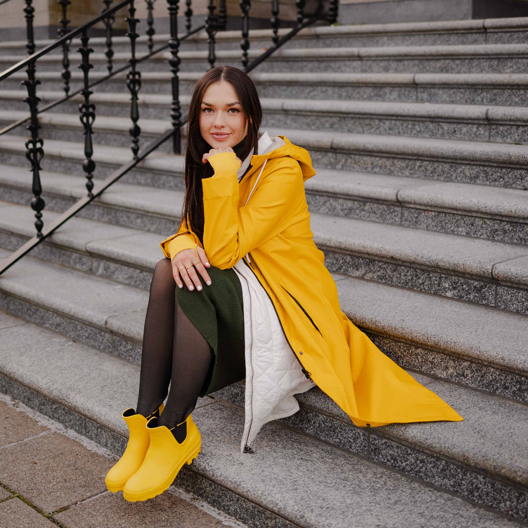 The Mernini Raincoat, Dory Yellow