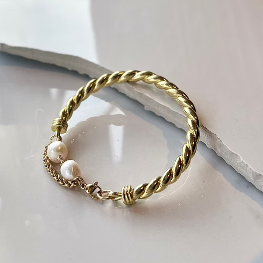 Frug, 14K Goldplated Twisted Cuff with Pearl Bracelet FBJ29