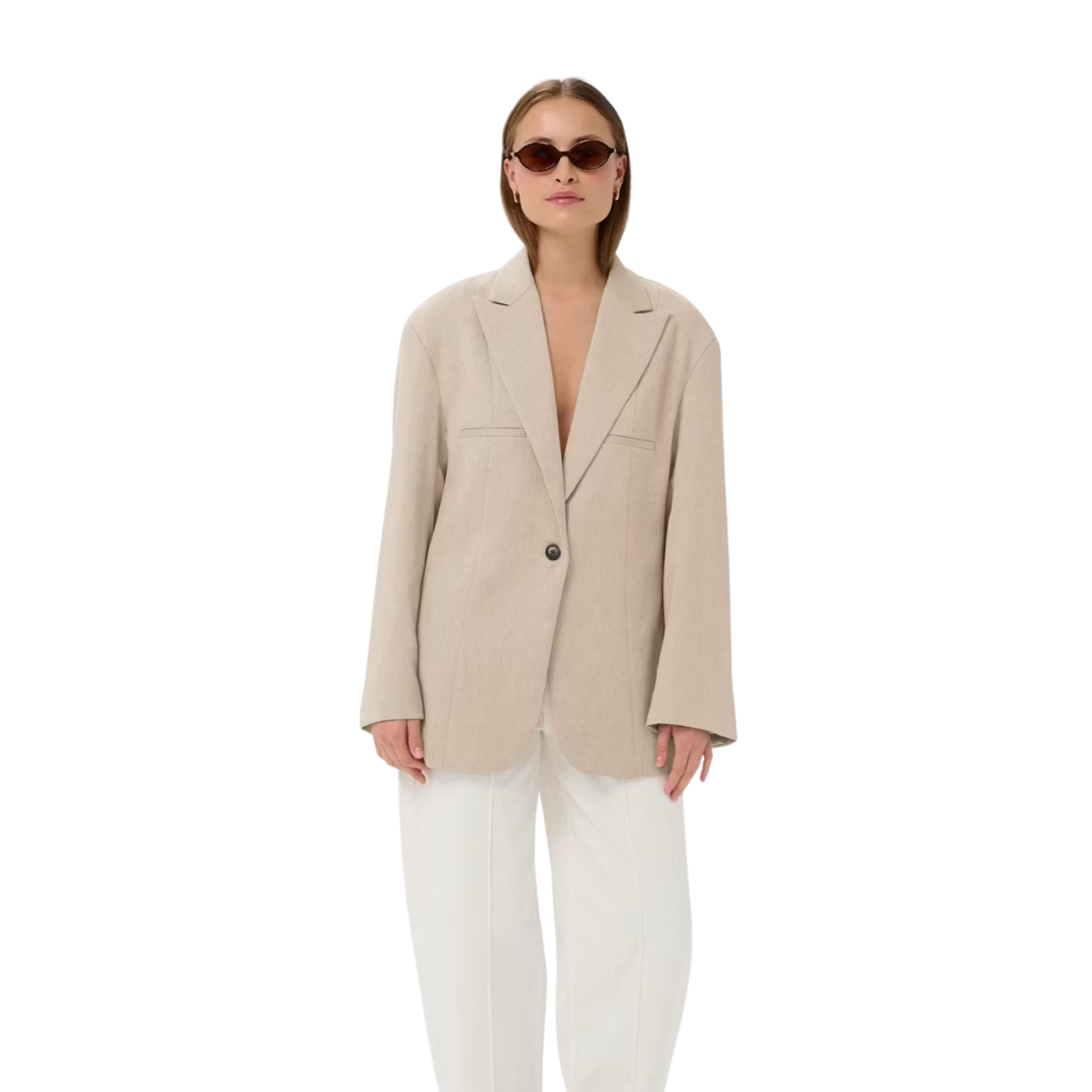 Soaked, Sofia Blazer