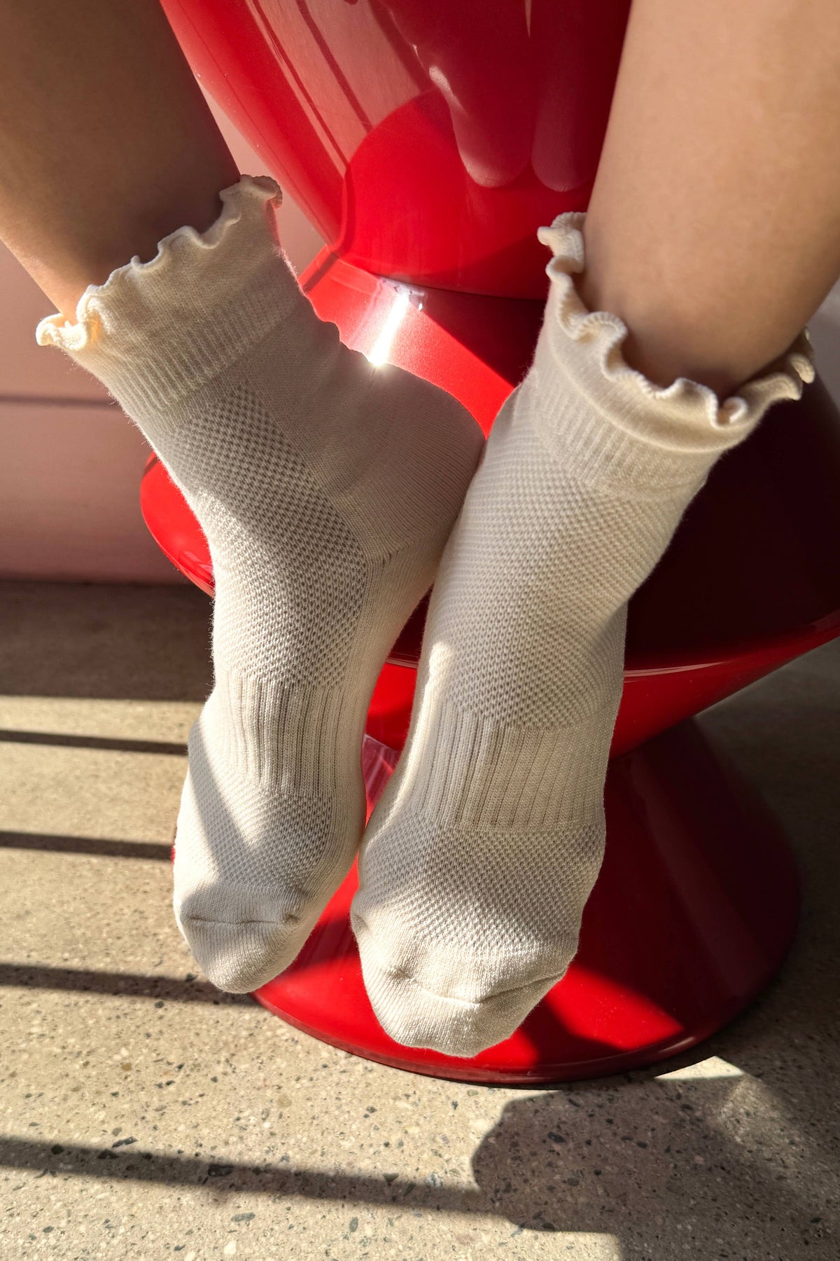 Le Bon Shoppe, Ruffled Hugger Crew Socks, Vanilla/Red