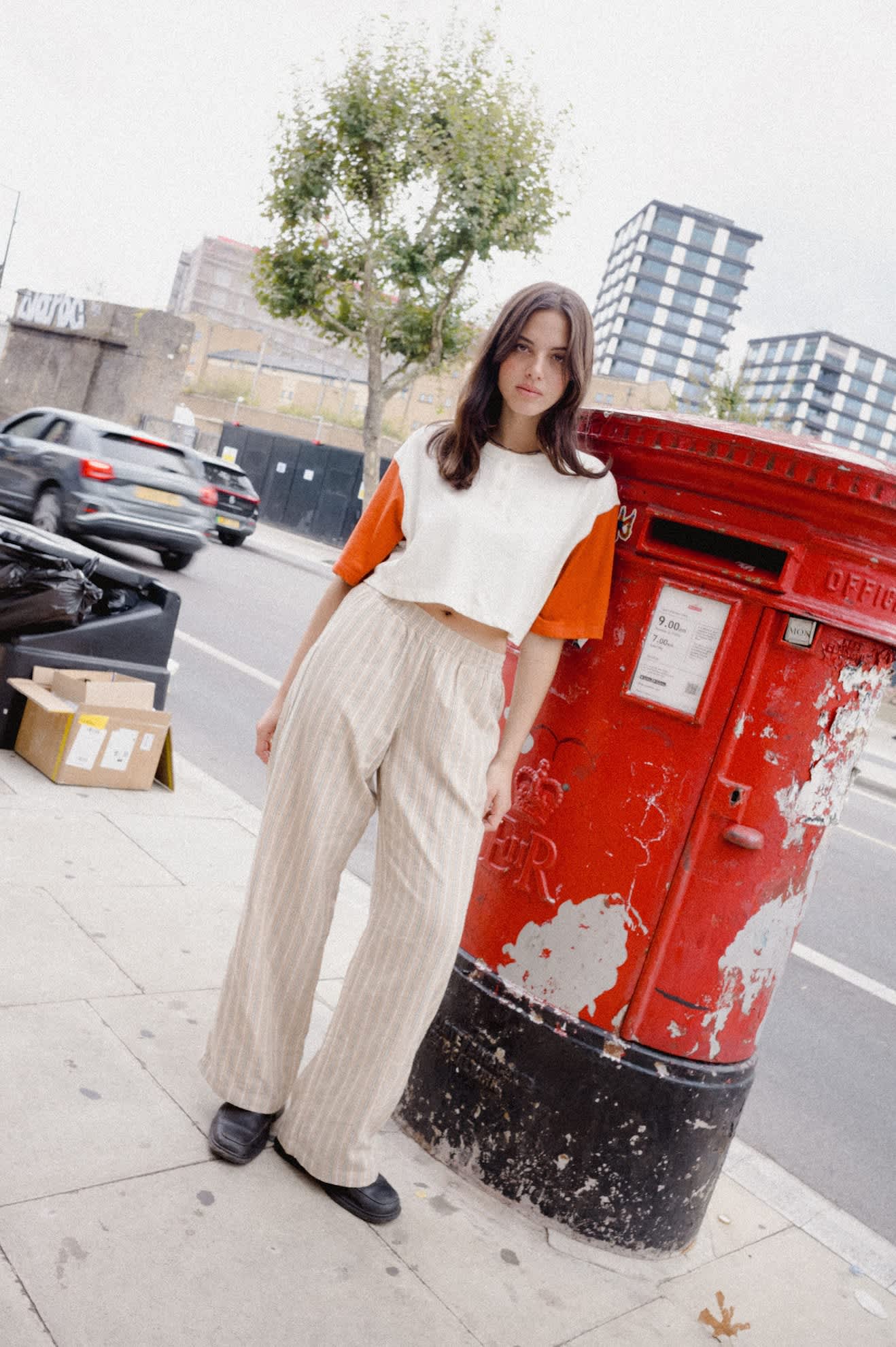 Brixton, Carefree Organic Cropped Tee, Off White/Rust