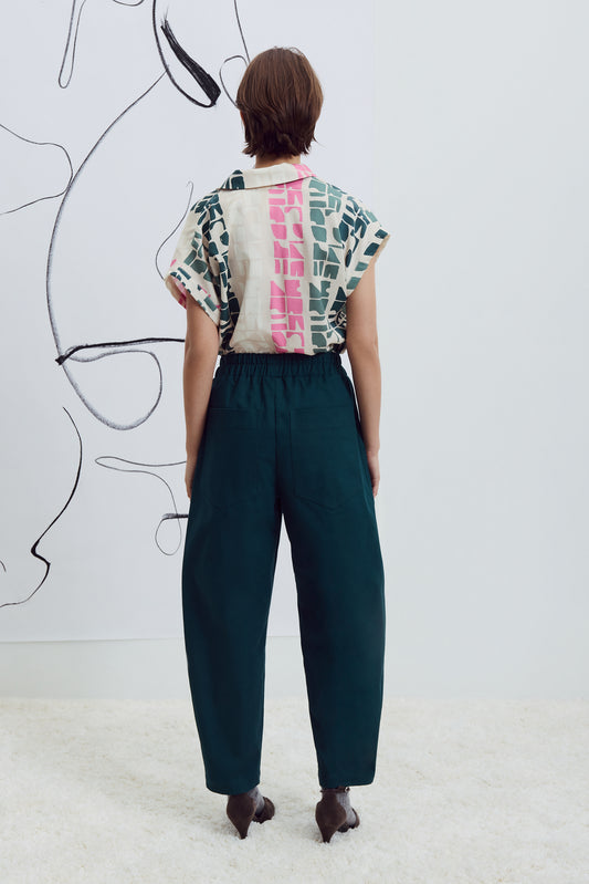 Eve Gravel, Harisha Pants