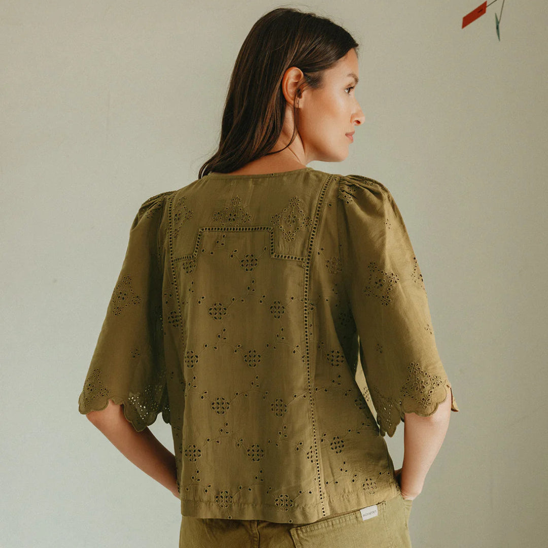 Indi & Cold, Boxy Shirt with Schiffli Embroidery
