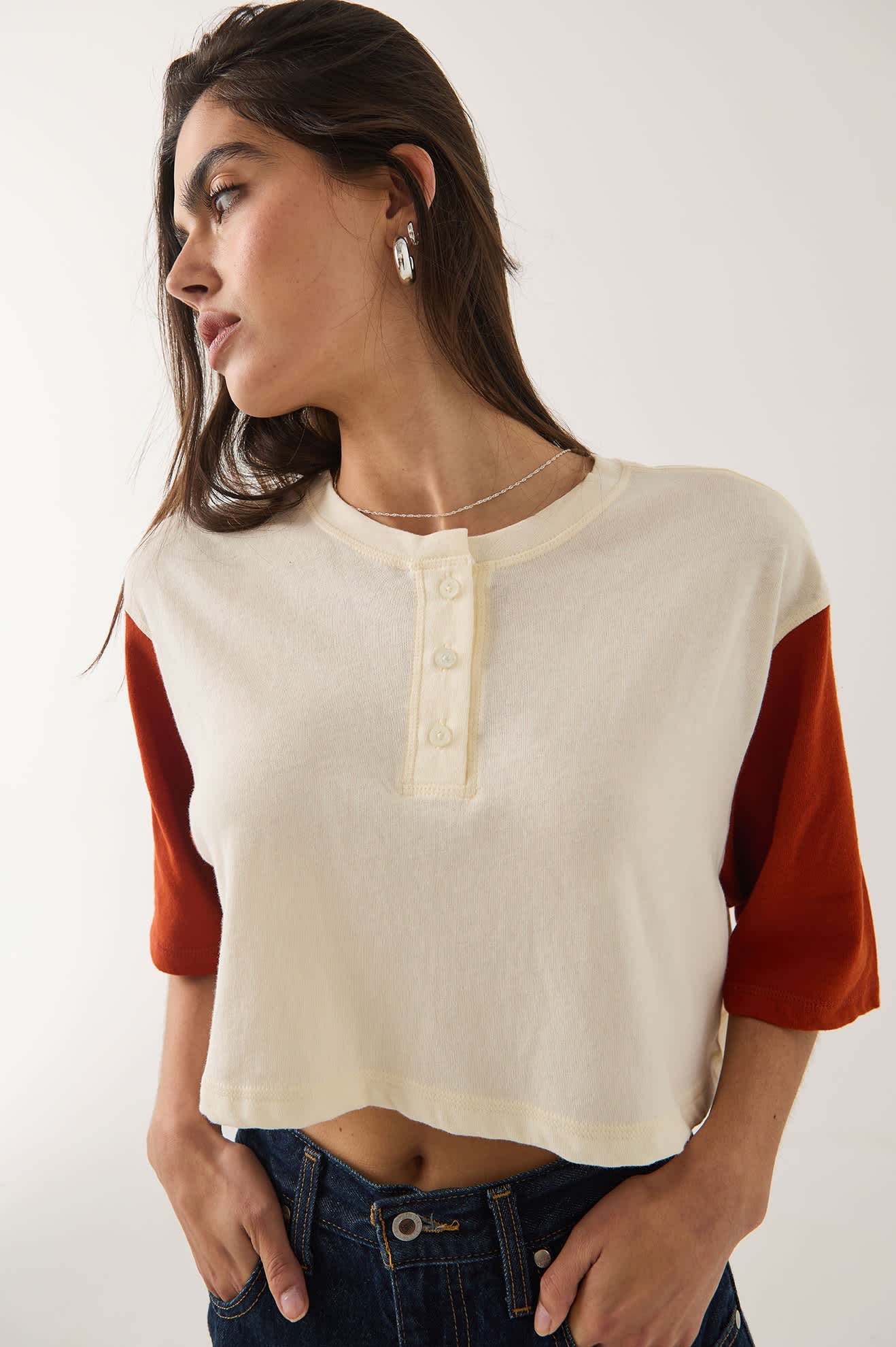 Brixton, Carefree Organic Cropped Tee, Off White/Rust